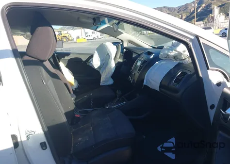 2017 Kia Forte S из США, поврежденный, VIN 3KPFL4A71HE035377